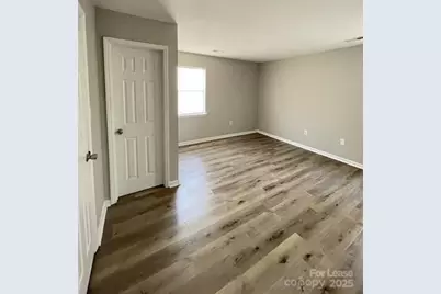 2109 Heather Glen Lane, Charlotte, NC 28208 - Photo 8