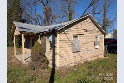 310 W Floyd Baker Boulevard, Gaffney, SC 29341 - Photo 4