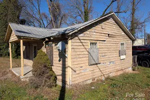 310 W Floyd Baker Blvd, Gaffney, SC 29341 - Photo 4