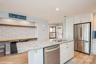 13822 Queens Harbor Rd, Charlotte, NC 28278 - Photo 8