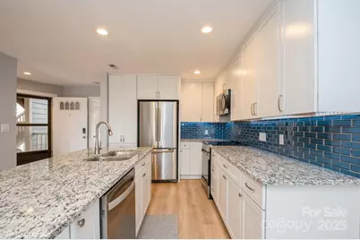 13822 Queens Harbor Road #H, Charlotte, NC 28278 - Photo 4