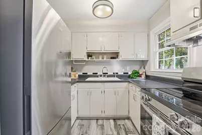 932 Hollywood Street, Charlotte, NC 28211 - Photo 10