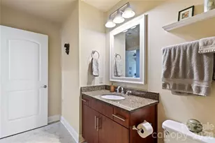 701 Royal Ct, Charlotte, NC 28202 - Photo 20