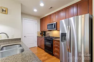 701 Royal Ct, Charlotte, NC 28202 - Photo 10