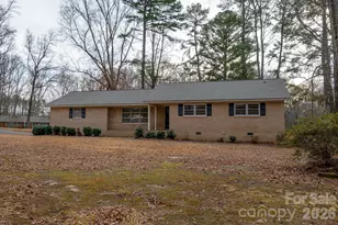 1401 Powderhorn Rd, Lancaster, SC 29720 - Photo 2