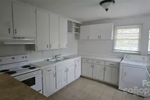 508 Arlington Cir NW, Lenoir, NC 28645 - Photo 2