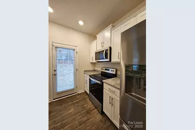 8017 Murray Branch Drive, Charlotte, NC 28216 - Photo 6