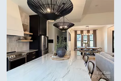 2057 13th Street NE, Hickory, NC 28601 - Photo 10