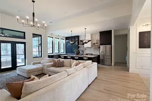 2057 13th St NE, Hickory, NC 28601 - Photo 12