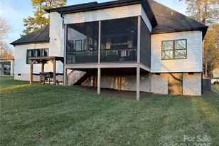 2057 13th St NE, Hickory, NC 28601 - Photo 4