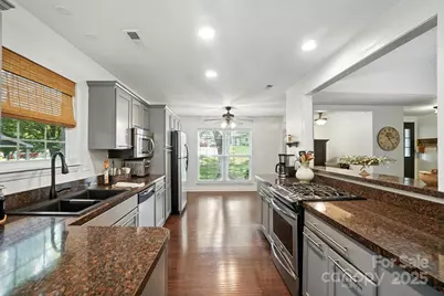 11419 Vista Haven Drive, Charlotte, NC 28226 - Photo 14