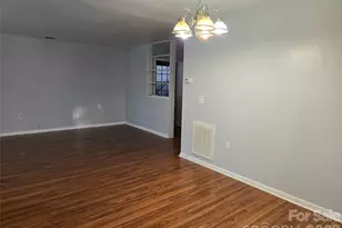 4804 Spring Lake Dr, Charlotte, NC 28212 - Photo 4