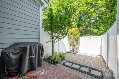 309 Hurston Circle, Charlotte, NC 28208 - Photo 18