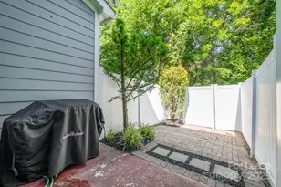 309 Hurston Circle, Charlotte, NC 28208 - Photo 18