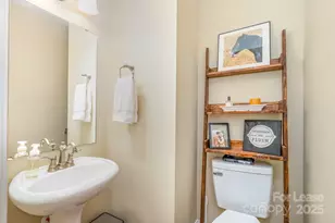 309 Hurston Circle, Charlotte, NC 28208 - Photo 10