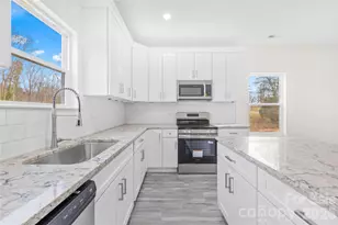 914 Wilmington Ave, Statesville, NC 28677 - Photo 8