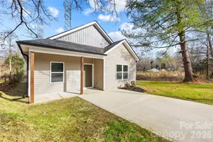 914 Wilmington Ave, Statesville, NC 28677 - Photo 2