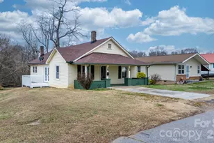 626 W Concord St, Morganton, NC 28655 - Photo 1