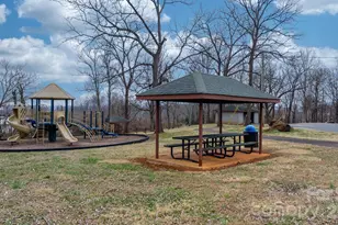 626 W Concord St, Morganton, NC 28655 - Photo 32