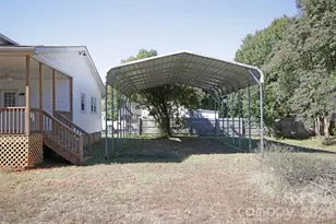 119 Marion St, Clover, SC 29710 - Photo 10