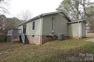 48 Piper St, Wadesboro, NC 28170 - Photo 2