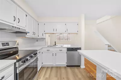 7320 Pebblestone Drive, Charlotte, NC 28212 - Photo 8