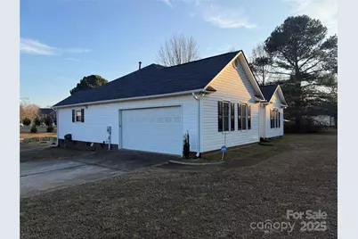 435 Mt Gallant Road W, York, SC 29745 - Photo 10