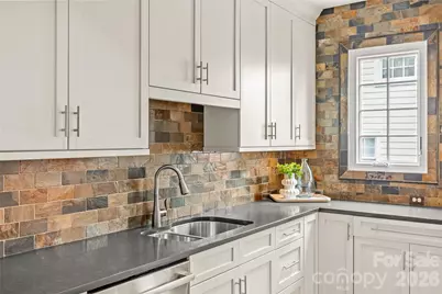 1824 Kenwood Avenue, Charlotte, NC 28205 - Photo 12