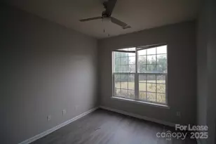 10824 Fountaingrove Dr, Charlotte, NC 28262 - Photo 8