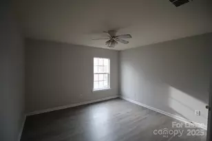 10824 Fountaingrove Dr, Charlotte, NC 28262 - Photo 16