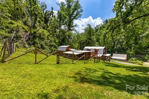 1010 and 1014 Melton Branch Rd, Bakersville, NC 28705 - Photo 36