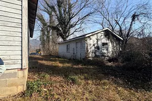 43 Lester Hollifield Rd, Marion, NC 28752 - Photo 4