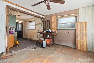 36 Lambert Ln, Canton, NC 28716 - Photo 8