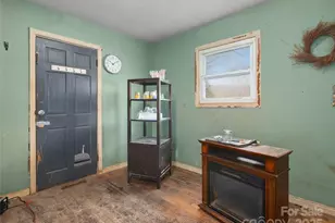 36 Lambert Ln, Canton, NC 28716 - Photo 12