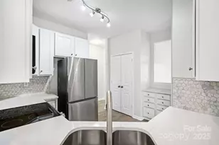 9503 Long Hill Dr, Charlotte, NC 28214 - Photo 12