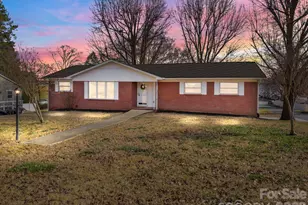 304 E 2nd St, Oakboro, NC 28129 - Photo 2