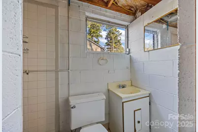 304 E 2nd Street, Oakboro, NC 28129 - Photo 34