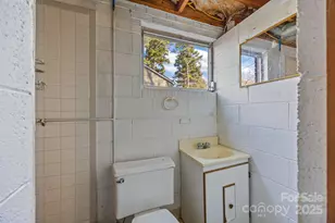 304 E 2nd St, Oakboro, NC 28129 - Photo 34