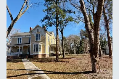 509 Leak Avenue, Wadesboro, NC 28170 - Photo 1