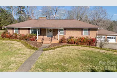 207 Woodlawn Drive, Morganton, NC 28655 - Photo 2