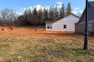 829B Wynnshire Dr, Hickory, NC 28601 - Photo 6