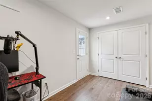4113 Prusik Ln, Charlotte, NC 28269 - Photo 16