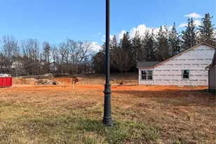 829A Wynnshire Dr, Hickory, NC 28601 - Photo 6