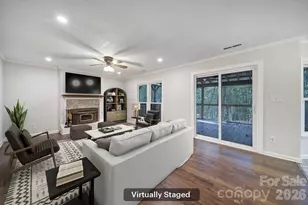 5026 Spicebush Ct, Charlotte, NC 28215 - Photo 8