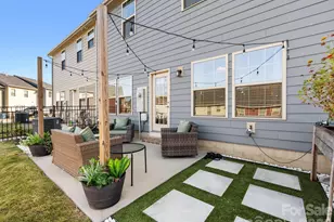 3525 Hornets Nest Way, Charlotte, NC 28208 - Photo 38