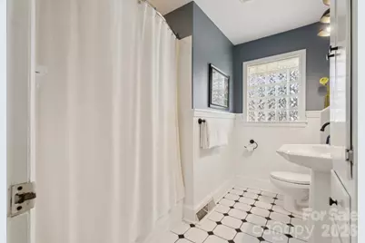 1127 Westchester Boulevard, Charlotte, NC 28205 - Photo 16