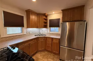 225 Hickory Dr, Mooresville, NC 28115 - Photo 10