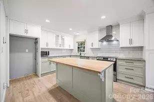 14000 Springwater Dr, Matthews, NC 28105 - Photo 16