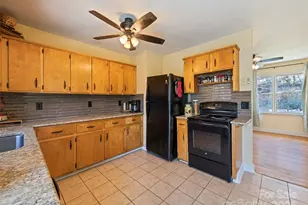 140 Oakdale Rd, Waynesville, NC 28786 - Photo 14