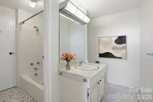 1300 Reece Rd, Charlotte, NC 28209 - Photo 10